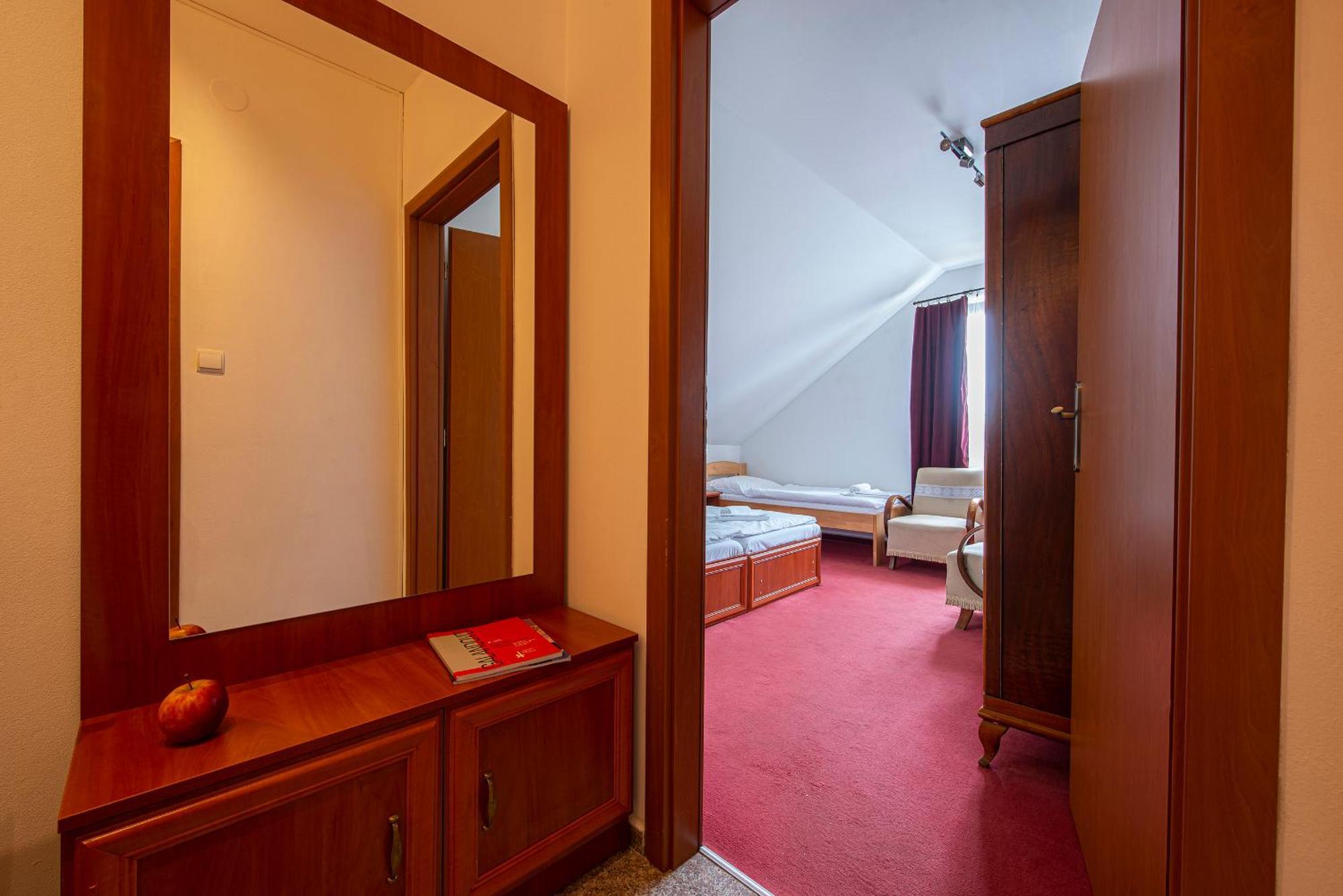 Penzion A Restauracia Lavender Motel Poprad Exterior photo