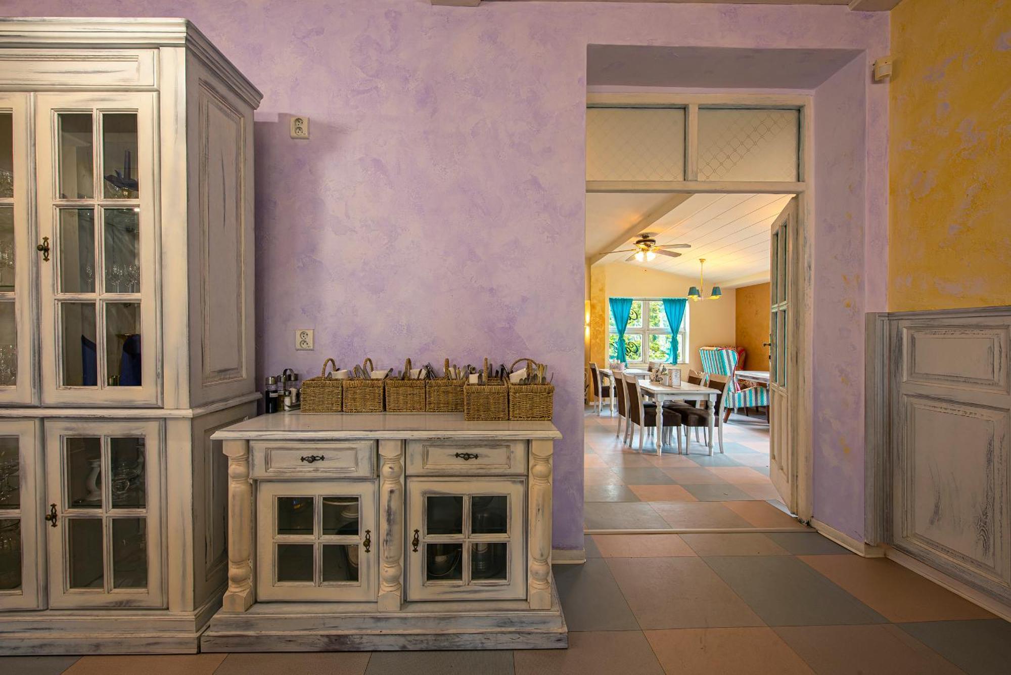 Penzion A Restauracia Lavender Motel Poprad Exterior photo